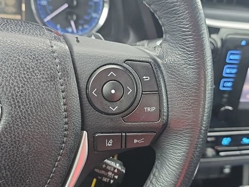 Used 2018 Toyota Corolla SE w/ Body Protection Package FWD image 22