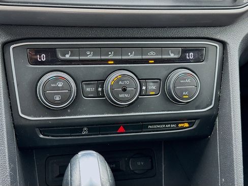 Used 2020 Volkswagen Atlas SE w/ Towing Package image 12