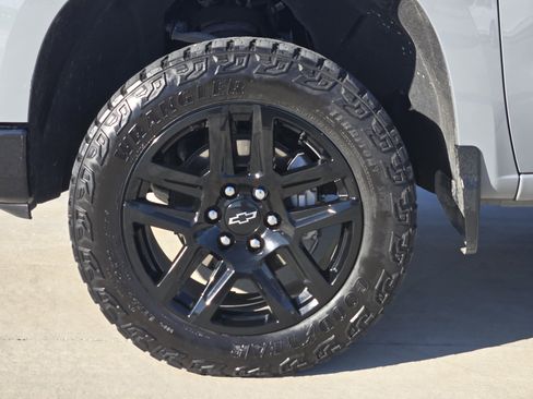 Used 2024 Chevrolet Silverado 1500 LT Trail Boss w/ Protection Package image 8