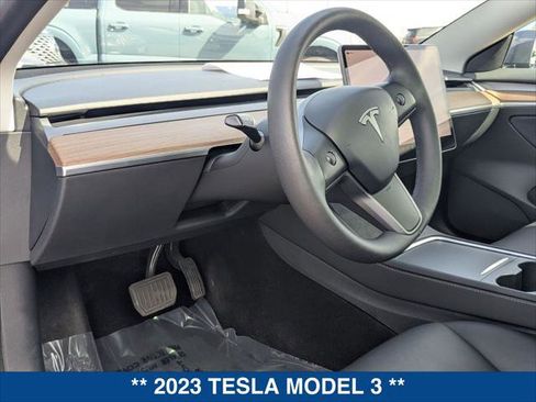Used 2023 Tesla Model 3 Standard Range image 12
