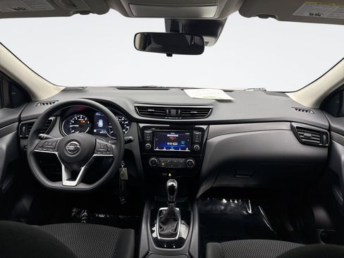 Used 2022 Nissan Rogue Sport S image 14