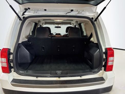 Used 2016 Jeep Patriot Sport FWD image 18