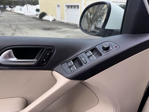 Used 2017 Volkswagen Tiguan Wolfsburg Edition image 34