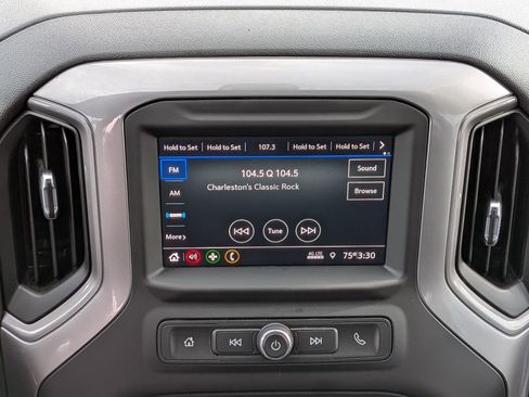 Used 2022 Chevrolet Silverado 1500 Custom image 21