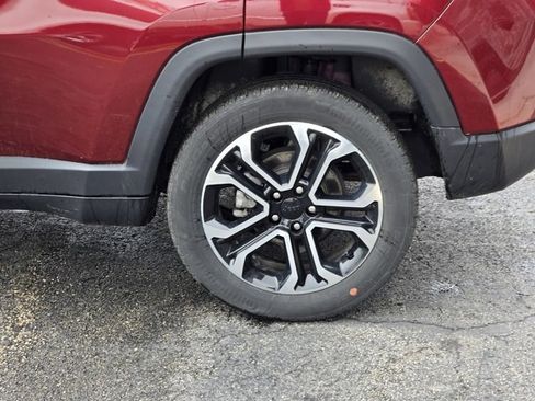 Used 2022 Jeep Compass Limited image 14