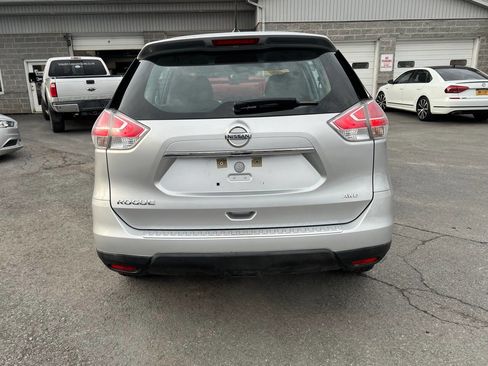 Used 2016 Nissan Rogue S image 4