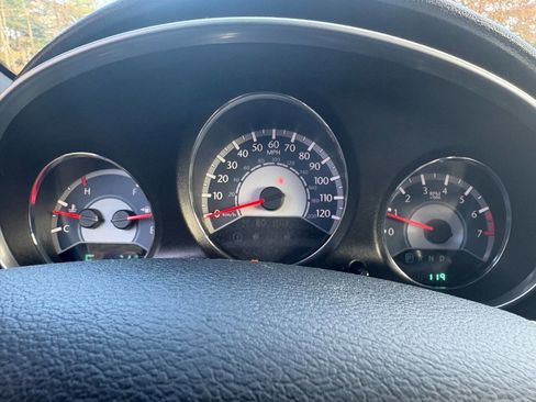 Used 2012 Chrysler 200 Limited image 16