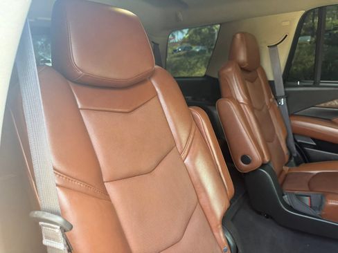 Used 2017 Cadillac Escalade Premium Luxury AWD/4WD image 20