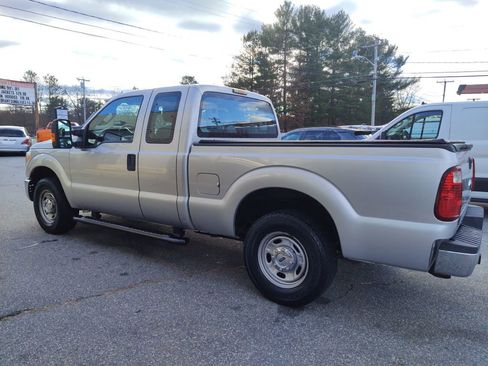 Used 2011 Ford F250 XL w/ PWR Equipment Group image 5
