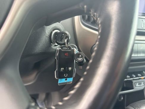 Used 2019 Chevrolet Colorado Z71 image 25