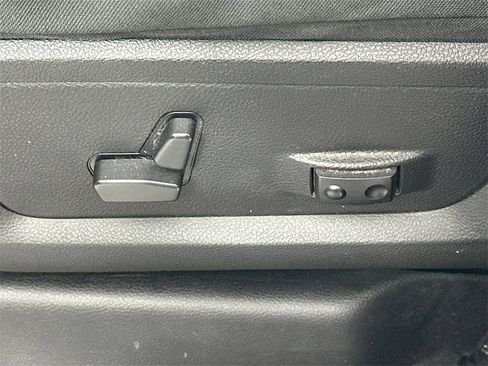 Used 2022 RAM 3500 Big Horn w/ Level A Equipment Group image 21