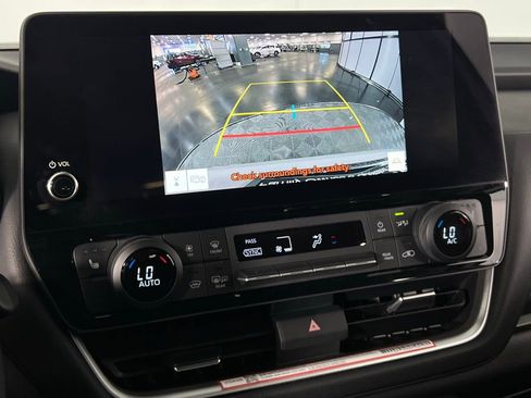 Used 2025 Toyota Grand Highlander FWD image 20