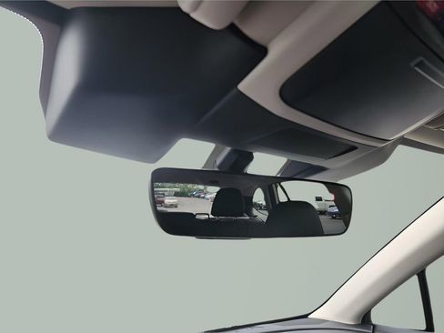 Used 2025 Subaru Outback Limited image 13