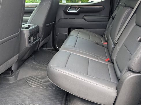 Used 2025 Chevrolet Silverado 1500 LT Trail Boss w/ Convenience Package II AWD/4WD image 13