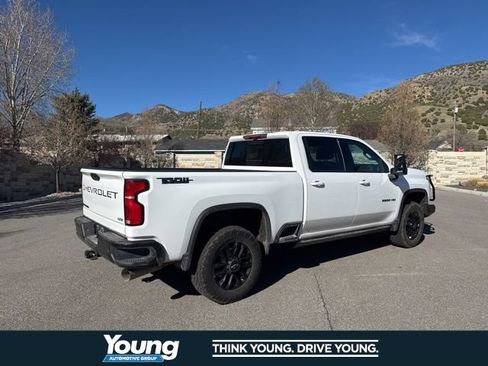 Used 2025 Chevrolet Silverado 3500 LTZ w/ LTZ Plus Package AWD/4WD image 10