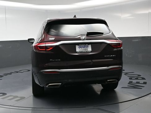 Used 2018 Buick Enclave Premium w/ Experience Buick Package FWD image 8
