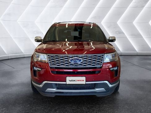 Used 2019 Ford Explorer Platinum image 2