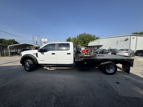 Used 2022 Ford F550 4x4 Crew Cab Super Duty w/ Power Equipment Group image 8