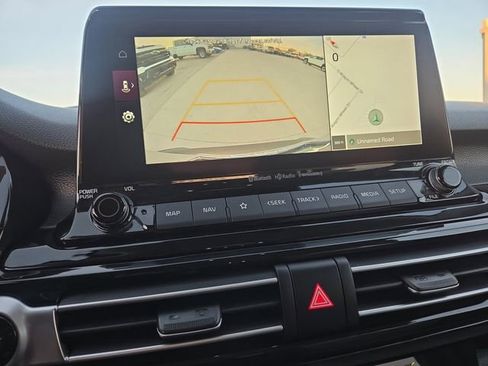 Used 2022 Kia Seltos EX image 12