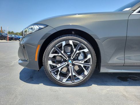 Used 2026 BMW 330i Sedan w/ Convenience Package RWD image 5