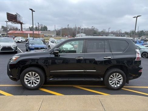 Used 2016 Lexus GX 460 image 3