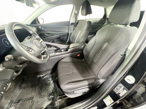 Used 2023 Hyundai Elantra SEL w/ Convenience Package FWD image 21