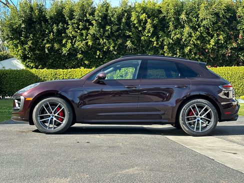 New 2026 Porsche Macan S image 2