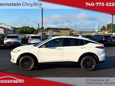 Used 2025 Buick Envista Sport Touring FWD image 4
