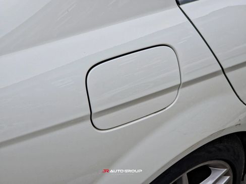 Used 2012 Mercedes-Benz C 300 4MATIC Sedan image 11