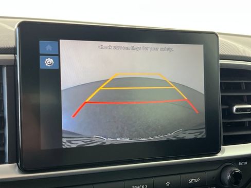 Used 2023 Hyundai Venue SEL FWD image 22
