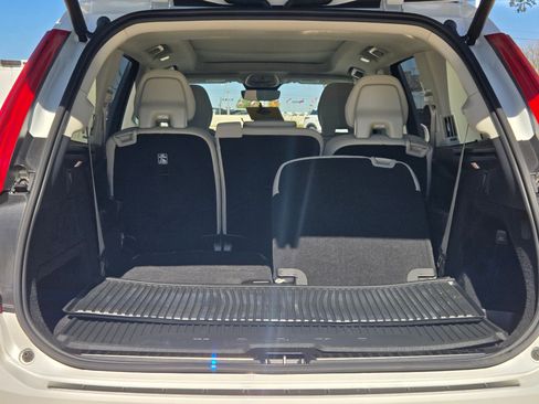 Used 2025 Volvo XC90 B5 Plus w/ Protection Package Premier image 28