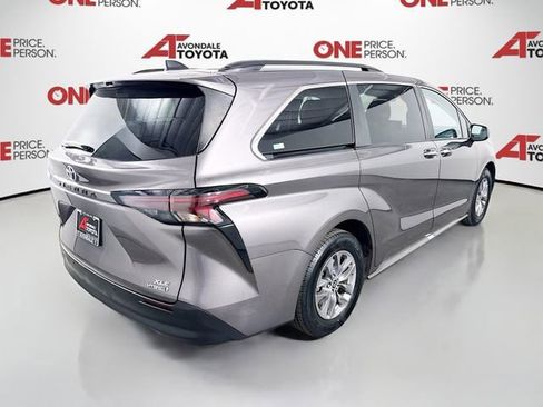 Certified 2024 Toyota Sienna XLE FWD image 7