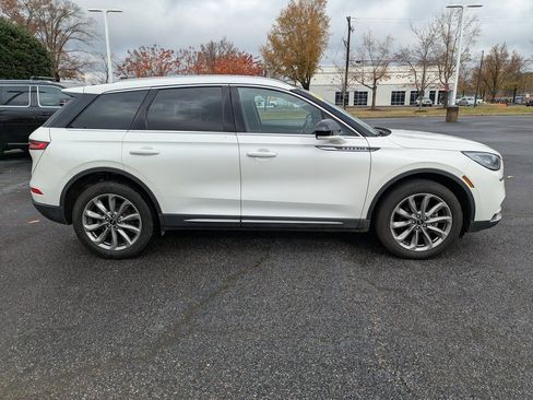 Used 2021 Lincoln Corsair AWD w/ Premium Package image 7