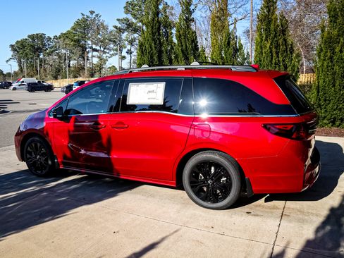 New 2026 Honda Odyssey Sport-L image 7