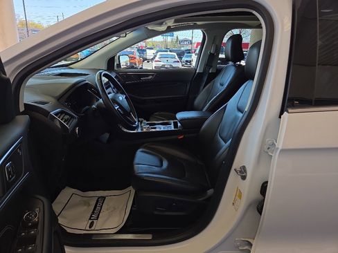 Used 2022 Ford Edge Titanium AWD/4WD image 15