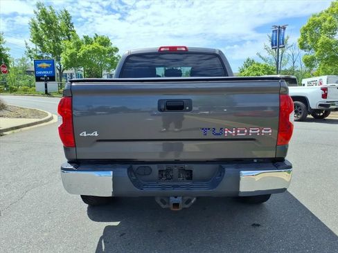 Used 2015 Toyota Tundra SR5 w/ SR5 Upgrade Package image 34
