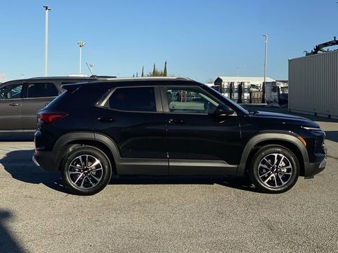New 2026 Chevrolet TrailBlazer LT FWD image 12