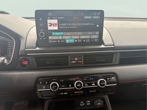 Used 2025 Honda Pilot Black Edition image 12
