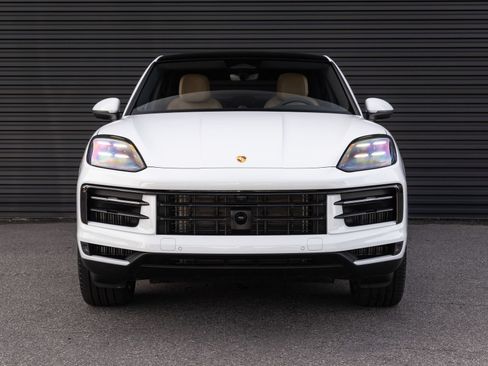 Certified 2026 Porsche Cayenne Coupe AWD/4WD image 7
