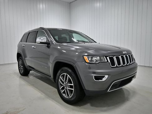 Used 2019 Jeep Grand Cherokee Limited AWD/4WD image 3
