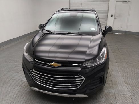 Used 2020 Chevrolet Trax LT w/ LT Convenience Package AWD/4WD image 15