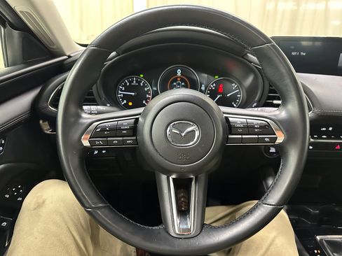 Used 2025 MAZDA MAZDA3 s image 25