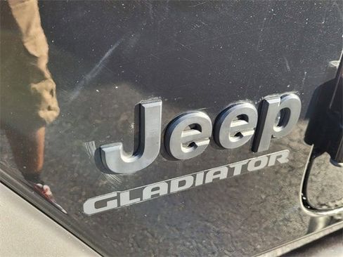 Used 2020 Jeep Gladiator Sport w/ Quick Order Package 23S AWD/4WD image 3