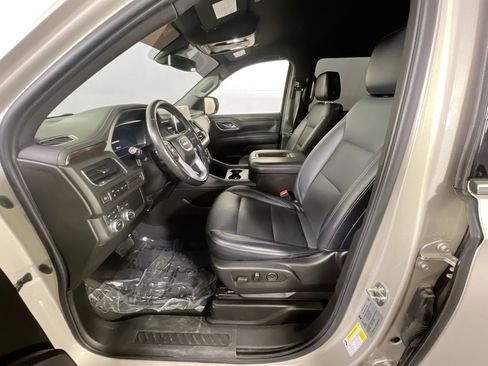 Used 2022 GMC Yukon XL SLE image 20