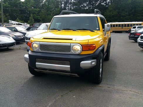 Used 2007 Toyota FJ Cruiser 4WD w/ Upgrade Pkg 2 image 27