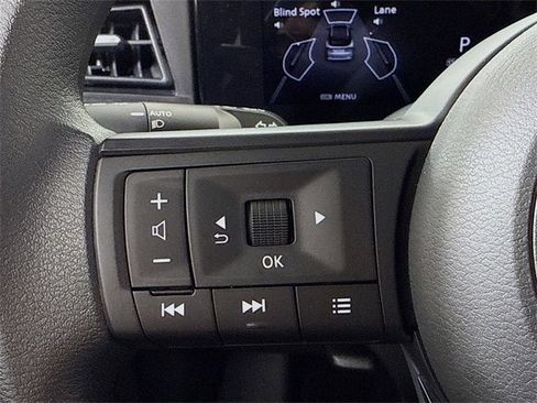 Certified 2025 Nissan Kicks SV image 12