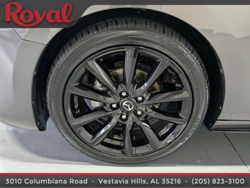 Used 2019 MAZDA MAZDA3 Hatchback w/ Premium Package image 26