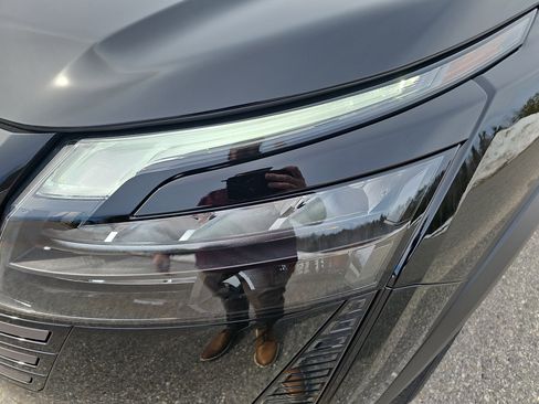 New 2026 Nissan Pathfinder SV image 9