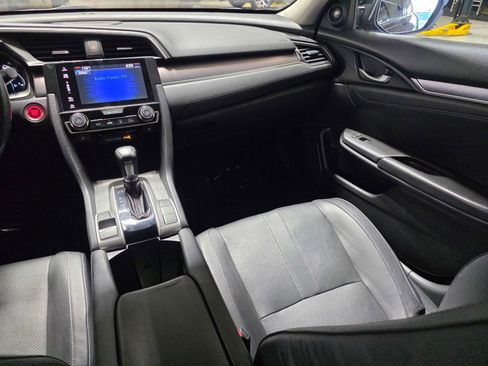 Used 2016 Honda Civic Touring image 17