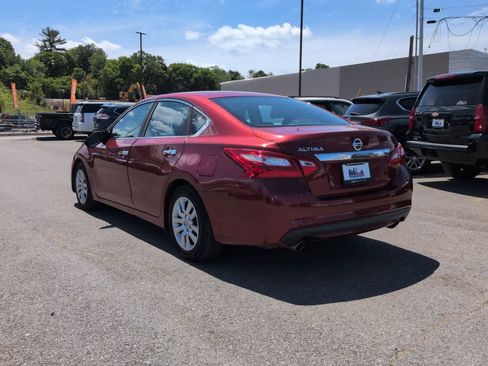 Used 2016 Nissan Altima 2.5 S w/ Power Driver Seat Package FWD image 6